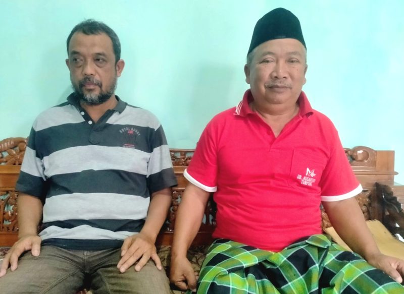 Kades Tumpang Widiarto SE Bersama Ketua Pokmas Wahyudi ( Dok. Harianjatim.id)