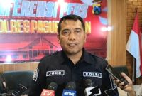 Kasi Humas Polres Pasuruan, IPTU. Joko Suseno saat memberikan keterangan dihadapan awak media (Dok. Harianjatim.id)