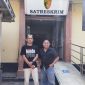 Muslimin Warga Desa Masangan (selaku korban) didampingi kuasa hukumnya Heri Siswanto SH.MH. Saat mendatangi Polres Pasuruan (Dok.Harianjatim.id) 