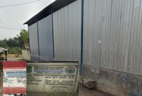 Gedung Futsal dan beberapa prasasti pembangunan Desa Karangtengah, Kecamatan Wonorejo, Kabupaten Pasuruan yang diduga bermasalah (Dok.Harianjatim.id) 
