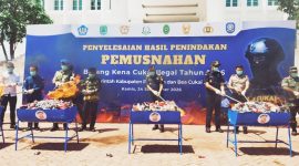 Selamatkan Potensi Kerugian Negara Rp. 4,6 M, Jajaran Forkopimda Pasuruan dan Bea Cukai, Musnahkan 11,7 Ton Barang Kena Cukai Ilegal (Dok.harianjatim.id) 